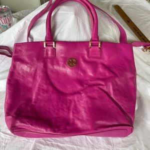 Tory Burch leather handbag with shoulder strap